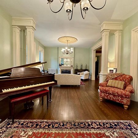 The Edwards Waterhouse Inn Fredonia 외부 사진