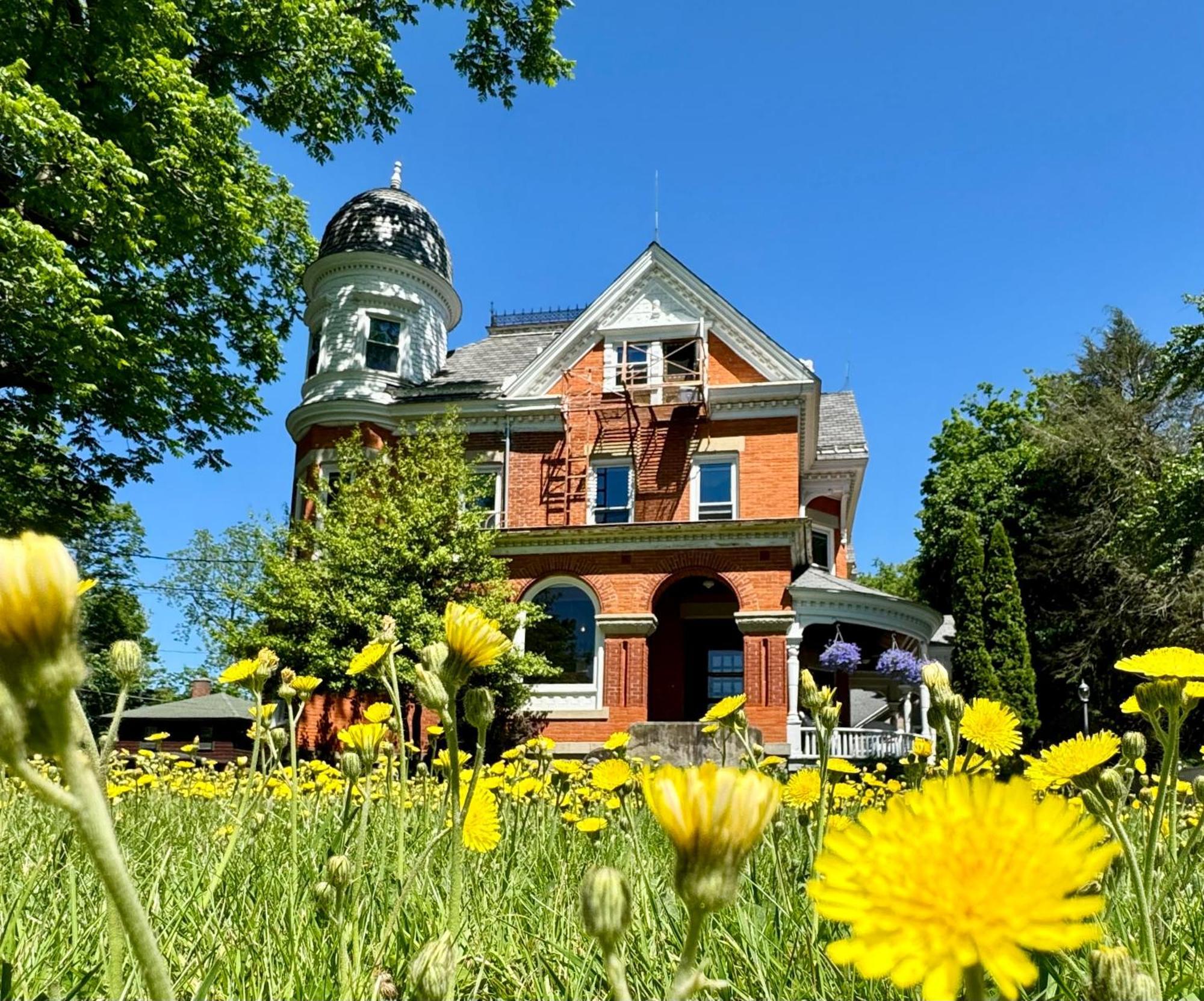The Edwards Waterhouse Inn Fredonia 외부 사진